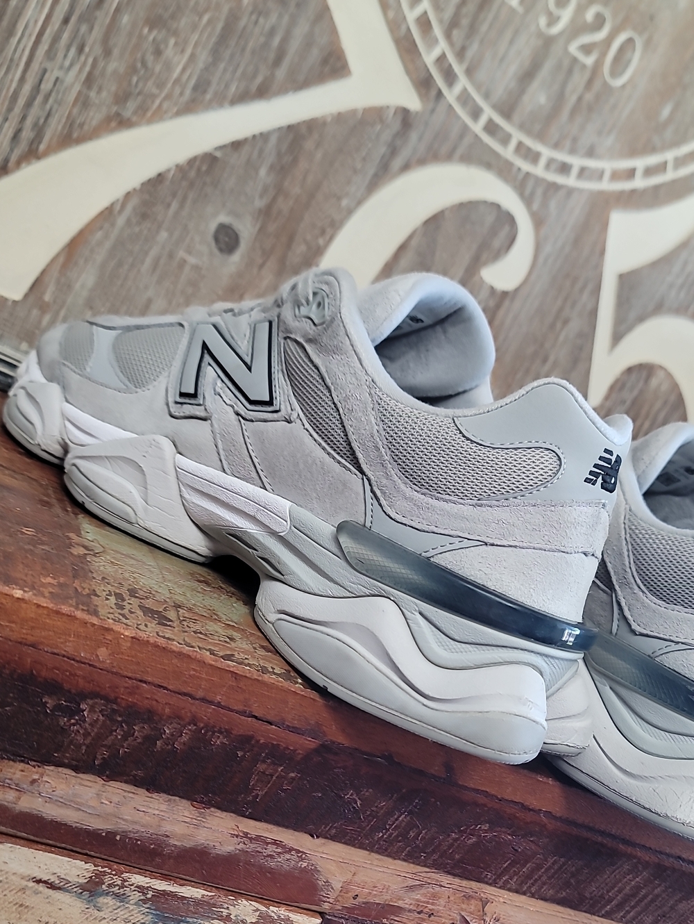 New Balance 9060 "Silver Metallic/Grey" Mens 13 Good Condition Fast Shipping - Picture 9 of 16